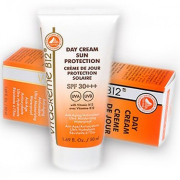 Купить - Vitacreme B12 Day Cream Sun Protection - Дневной солнцезащитный крем SPF 30+++