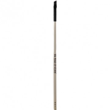 Купить - Make-Up Studio Eyebrow Brush Angle Select Nr. 21 - Кисть для бровей со срезанным углом