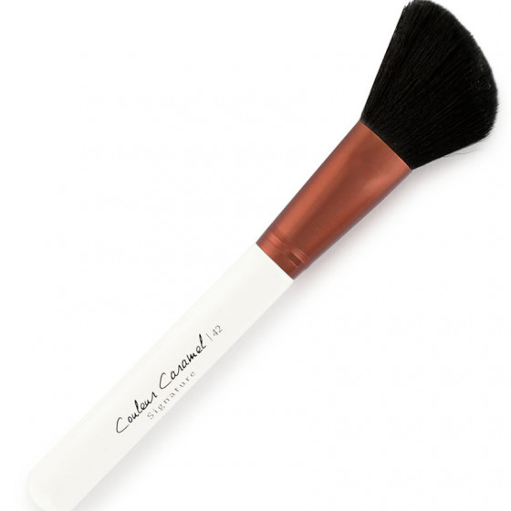 Couleur Caramel Signature Brush №42 - Кисть для румян №42