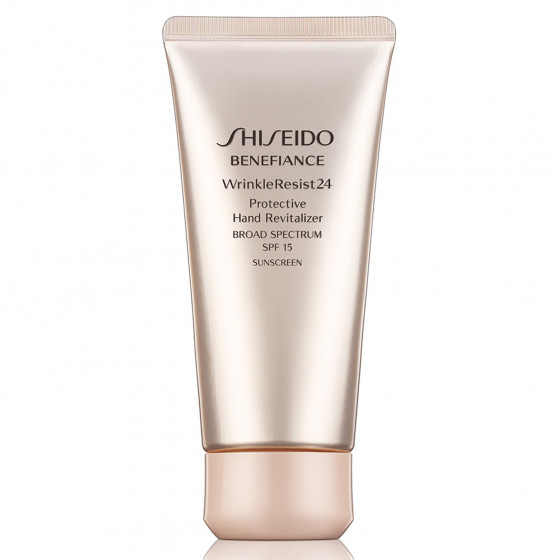 Shiseido Benefiance Protective Hand Revitalizer SPF15 - Защитный крем для рук