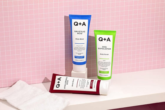 Q+A AHA Exfoliator Body Scrub - Скраб для тела с AHA-кислотами - 6