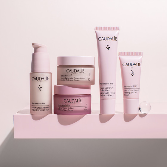 Caudalie Resveratrol Lift Lightweight Firming Cashmere Cream - Укрепляющий дневной флюид с кашемировой текстурой - 4