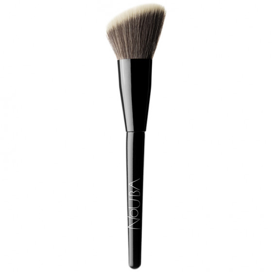 Nouba Angled Blusher Brush - Скошенная кисть для румян