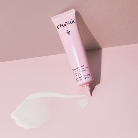 Caudalie Resveratrol Lift Lightweight Firming Cashmere Cream - Укрепляющий дневной флюид с кашемировой текстурой - 2