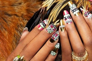 Tribal nail-art — модный маникюр в этническом стиле