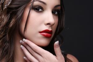 Противопоказания и предосторожности к средствам с AHA-кислотами