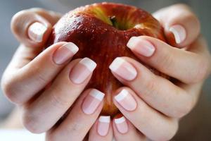 Как правильно обрезать ногти на руках