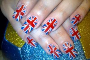 Модный дизайн ногтей: британский флаг